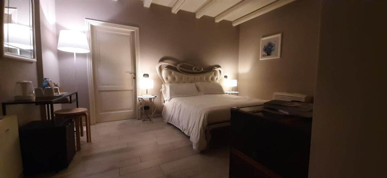 Casale Raffaello B&B Como Albese Con Cassano Extérieur photo