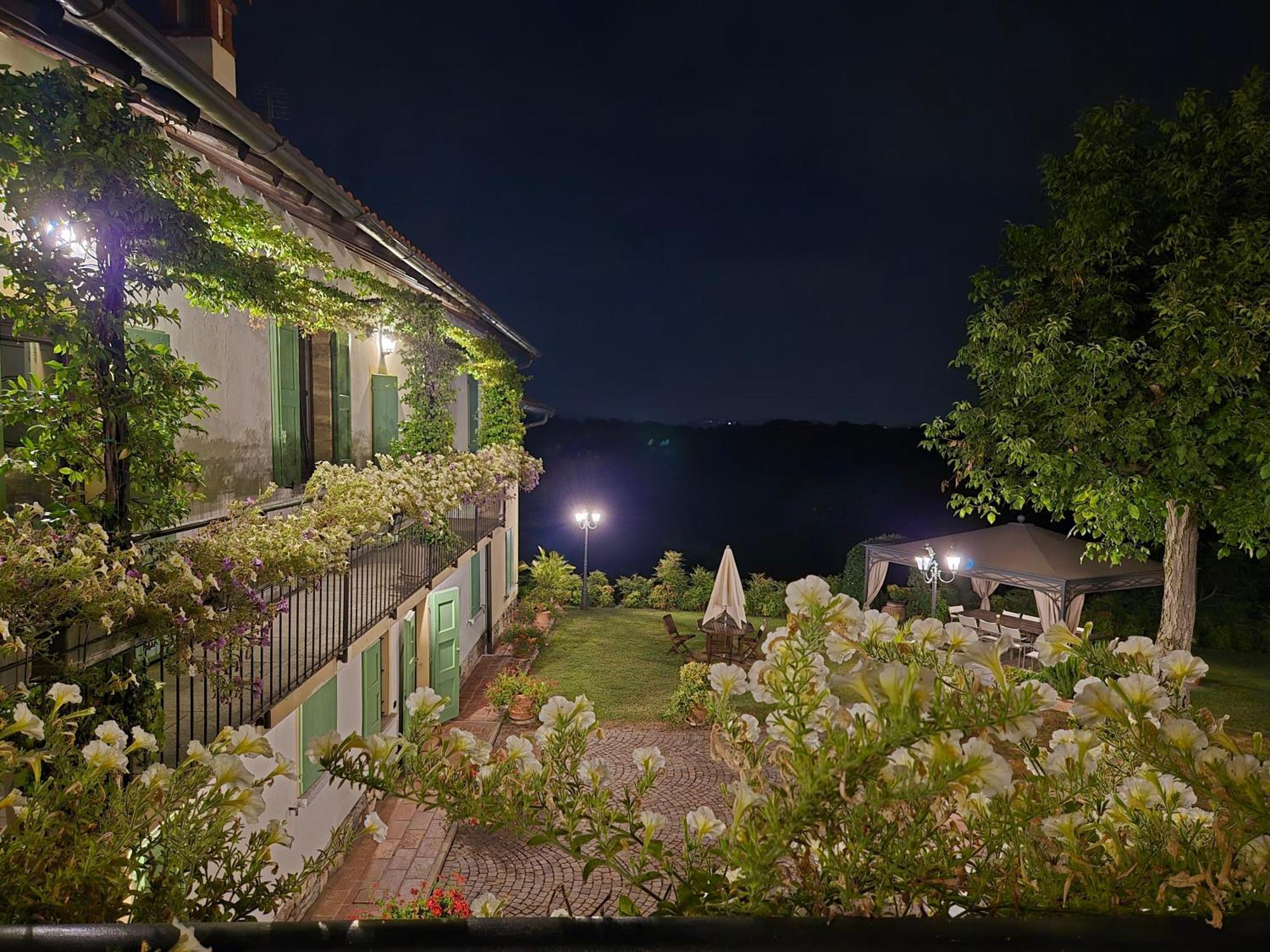 Casale Raffaello B&B Como Albese Con Cassano Extérieur photo